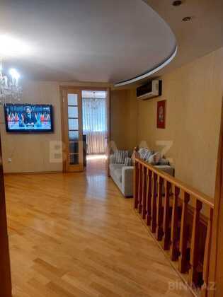 4 otaqlı Köhnə tikili, Elmlər Akademiyası m., Bakı