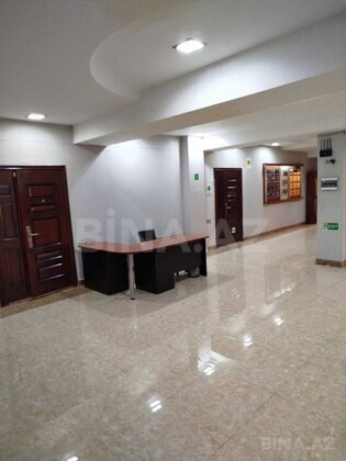 18 otaqlı Ofis, Memar Əcəmi m., Bakı