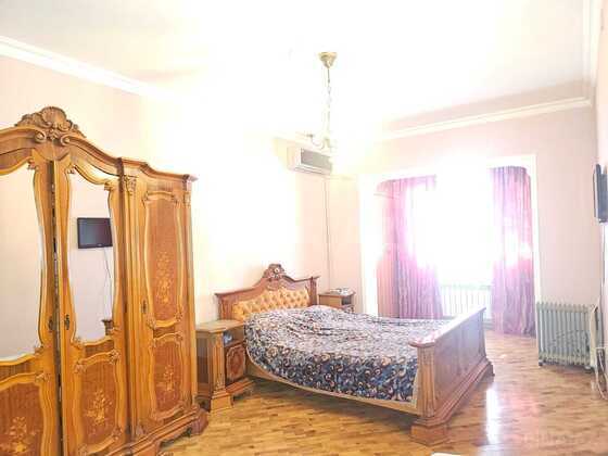 4 otaqlı Köhnə tikili, Nəsimi m., Bakı
