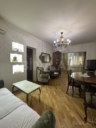 3 otaqlı Köhnə tikili, Gənclik m., Bakı