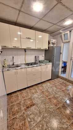 3 otaqlı Köhnə tikili, Elmlər Akademiyası m., Bakı