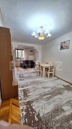 3 otaqlı Köhnə tikili, Elmlər Akademiyası m., Bakı