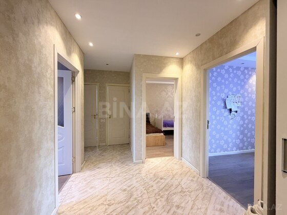 3 otaqlı Köhnə tikili, Xalqlar Dostluğu m., Bakı