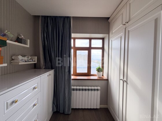 3 otaqlı Köhnə tikili, Xalqlar Dostluğu m., Bakı
