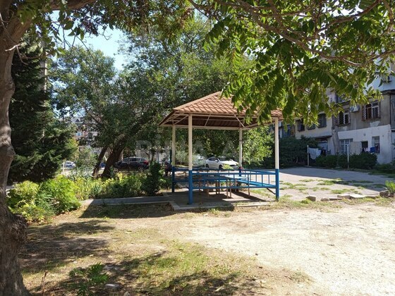2 otaqlı Köhnə tikili, Neftçilər m., Bakı
