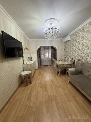 3 otaqlı Köhnə tikili, Əhmədli m., Bakı