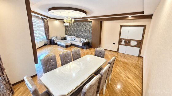 3 otaqlı Yeni tikili, Şah İsmayıl Xətai m., Bakı
