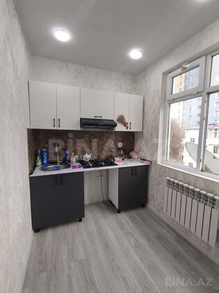 1 otaqlı Köhnə tikili, Memar Əcəmi m., Bakı