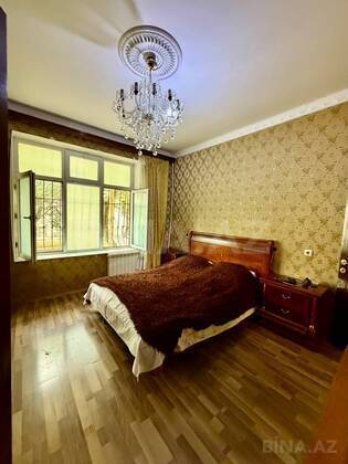 2 otaqlı Köhnə tikili, Qara Qarayev m., Bakı