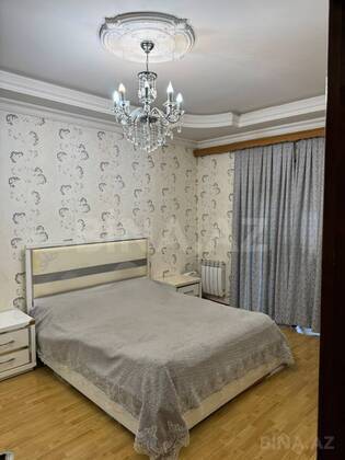 3 otaqlı Köhnə tikili, Neftçilər m., Bakı
