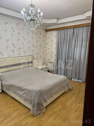 3 otaqlı Köhnə tikili, Neftçilər m., Bakı