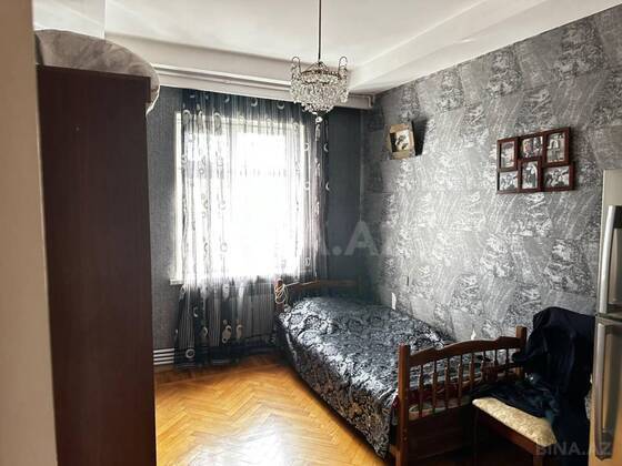 4 otaqlı Köhnə tikili, İnşaatçılar m., Bakı
