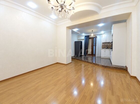 2 otaqlı Yeni tikili, Şah İsmayıl Xətai m., Bakı