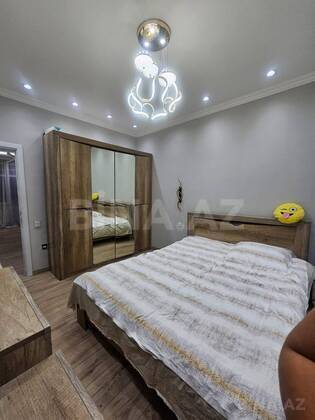 3 otaqlı Köhnə tikili, Memar Əcəmi m., Bakı