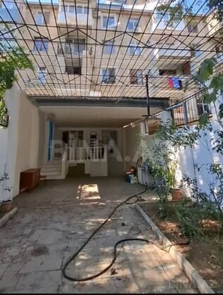 3 otaqlı Köhnə tikili, Elmlər Akademiyası m., Bakı