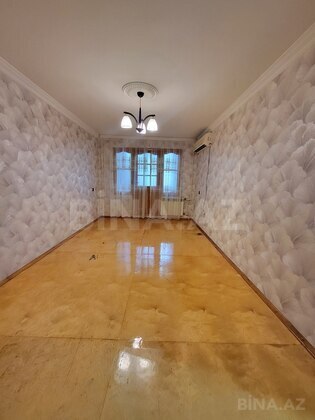 2 otaqlı Köhnə tikili, Neftçilər m., Bakı