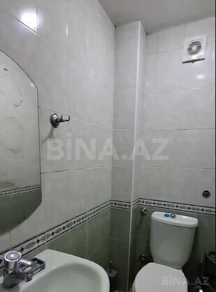3 otaqlı Köhnə tikili, Elmlər Akademiyası m., Bakı