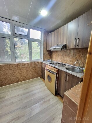 2 otaqlı Köhnə tikili, Neftçilər m., Bakı