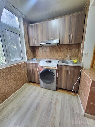 2 otaqlı Köhnə tikili, Neftçilər m., Bakı