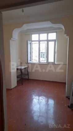 2 otaqlı Köhnə tikili, Neftçilər m., Bakı