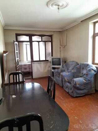 2 otaqlı Köhnə tikili, Neftçilər m., Bakı