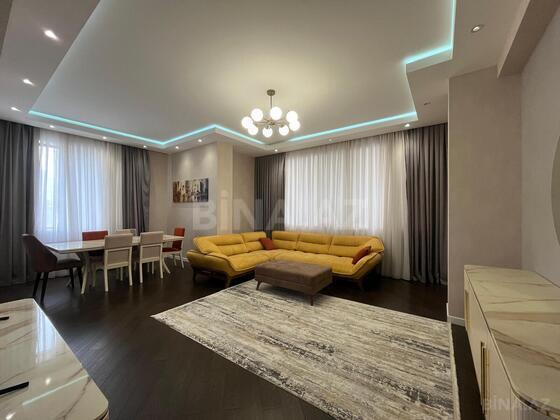 3 otaqlı Yeni tikili, Nizami m., Bakı