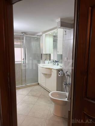 2 otaqlı Köhnə tikili, 28 May m., Bakı