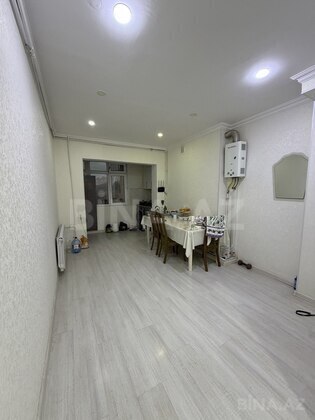 3 otaqlı Köhnə tikili, Həzi Aslanov m., Bakı