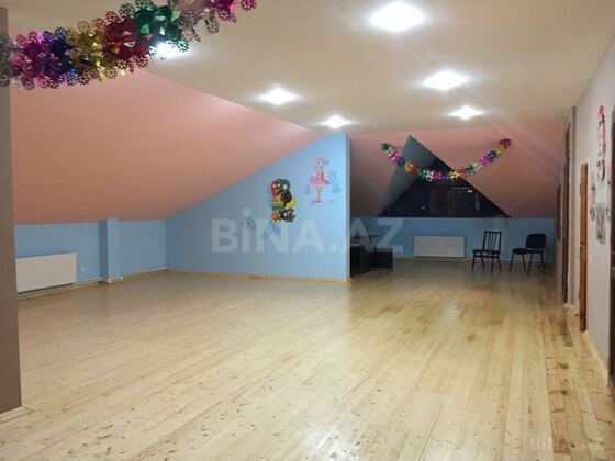 10 otaqlı Həyət evi/Bağ evi, Qara Qarayev m., Bakı
