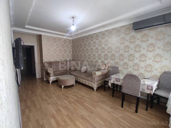 3 otaqlı Yeni tikili, Xırdalan