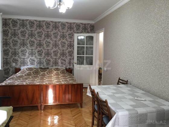 1 otaqlı Köhnə tikili, Elmlər Akademiyası m., Bakı