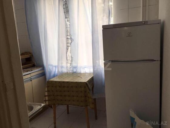 1 otaqlı Köhnə tikili, Elmlər Akademiyası m., Bakı