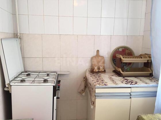 1 otaqlı Köhnə tikili, Elmlər Akademiyası m., Bakı