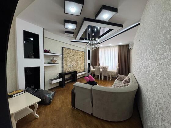 2 otaqlı Yeni tikili, Neftçilər m., Bakı