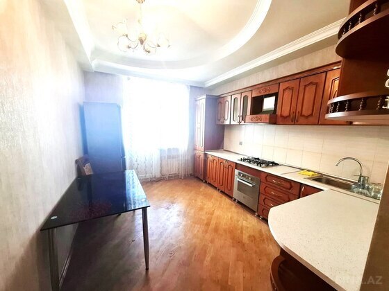 4 otaqlı Yeni tikili, 28 May m., Bakı