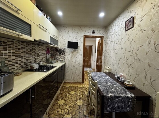 3 otaqlı Köhnə tikili, Şah İsmayıl Xətai m., Bakı