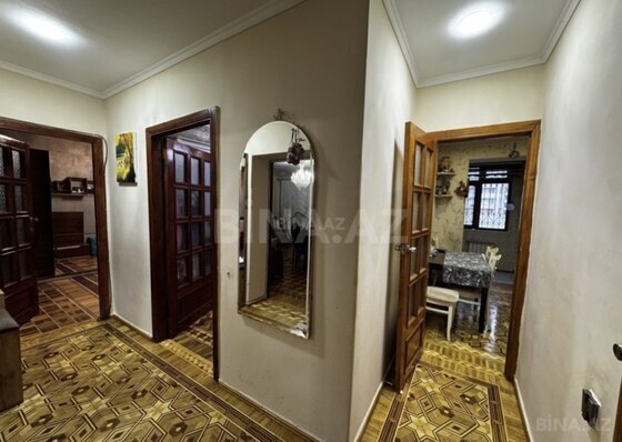 3 otaqlı Köhnə tikili, Şah İsmayıl Xətai m., Bakı