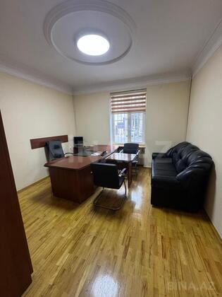 3 otaqlı Ofis, Şah İsmayıl Xətai m., Bakı