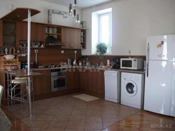 5 otaqlı Köhnə tikili, Nəsimi r., Bakı