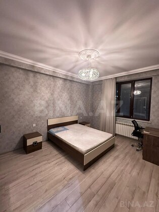 4 otaqlı Yeni tikili, 8 Noyabr m., Bakı