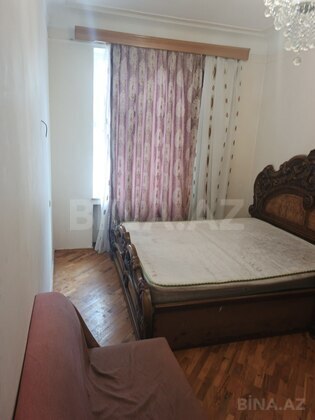 3 otaqlı Köhnə tikili, Azadlıq Prospekti m., Bakı