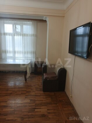 3 otaqlı Köhnə tikili, Azadlıq Prospekti m., Bakı