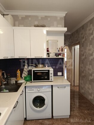 3 otaqlı Köhnə tikili, Bakıxanov q., Bakı