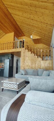 4 otaqlı Həyət evi/Bağ evi, Novxanı q., Bakı
