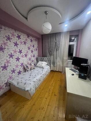 3 otaqlı Yeni tikili, Xırdalan