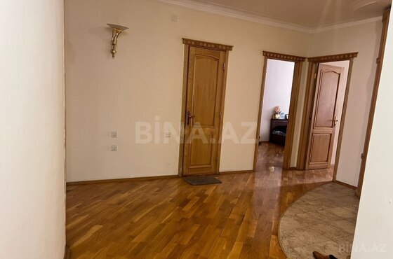 3 otaqlı Yeni tikili, Nizami m., Bakı