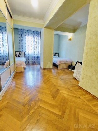 3 otaqlı Köhnə tikili, İnşaatçılar m., Bakı