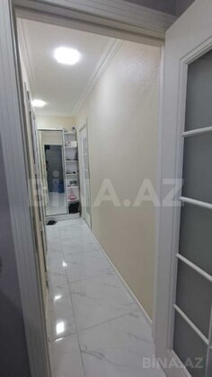 3 otaqlı Köhnə tikili, Elmlər Akademiyası m., Bakı