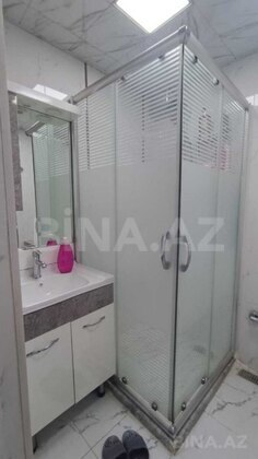 3 otaqlı Köhnə tikili, Elmlər Akademiyası m., Bakı