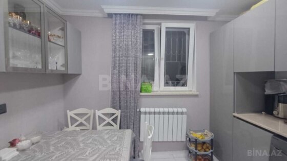 3 otaqlı Köhnə tikili, Elmlər Akademiyası m., Bakı